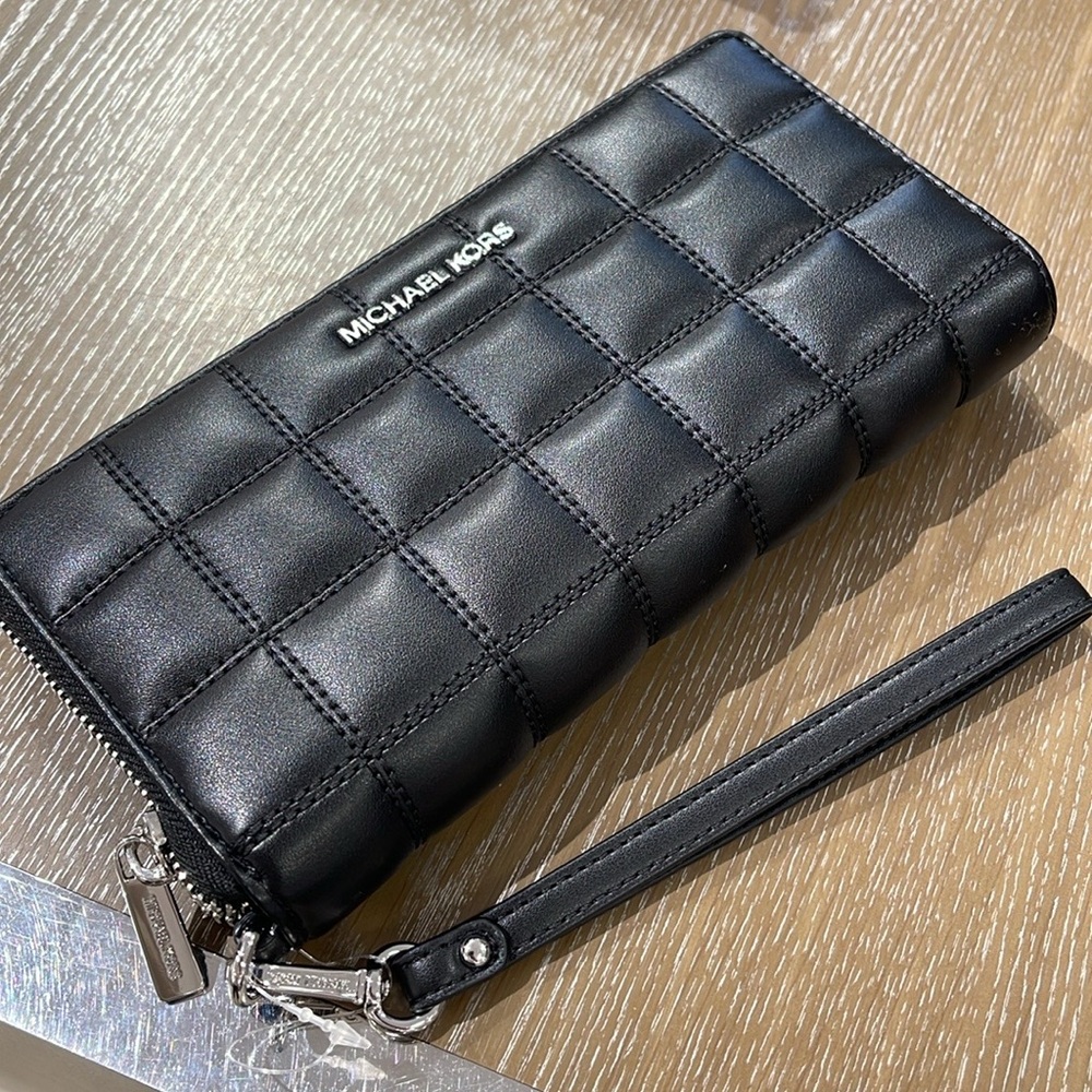 MICHAEL KORS Continental Wristlet Phone Case Wallet 
Black 
NWT - Picture 6 of 16